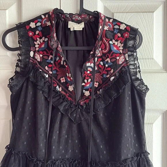 Kate Spade Embroidered Black Sleeveless Top Ruffles Tassels - Picture 2 of 7